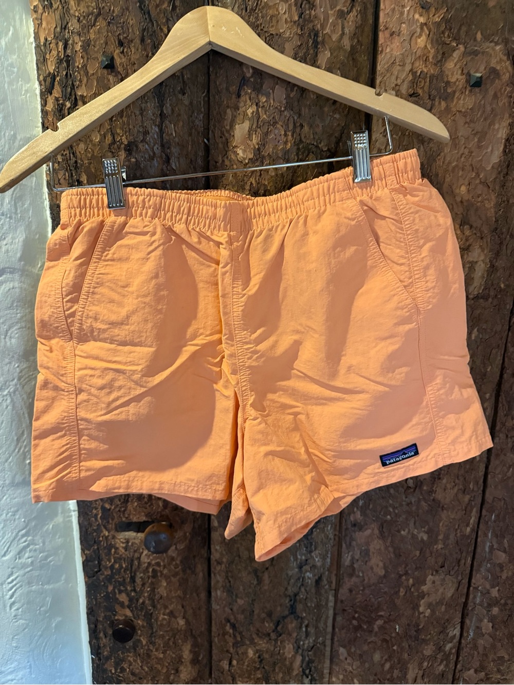 Patagonia women’s medium baggies Peach-Orange Lightweight Shorts